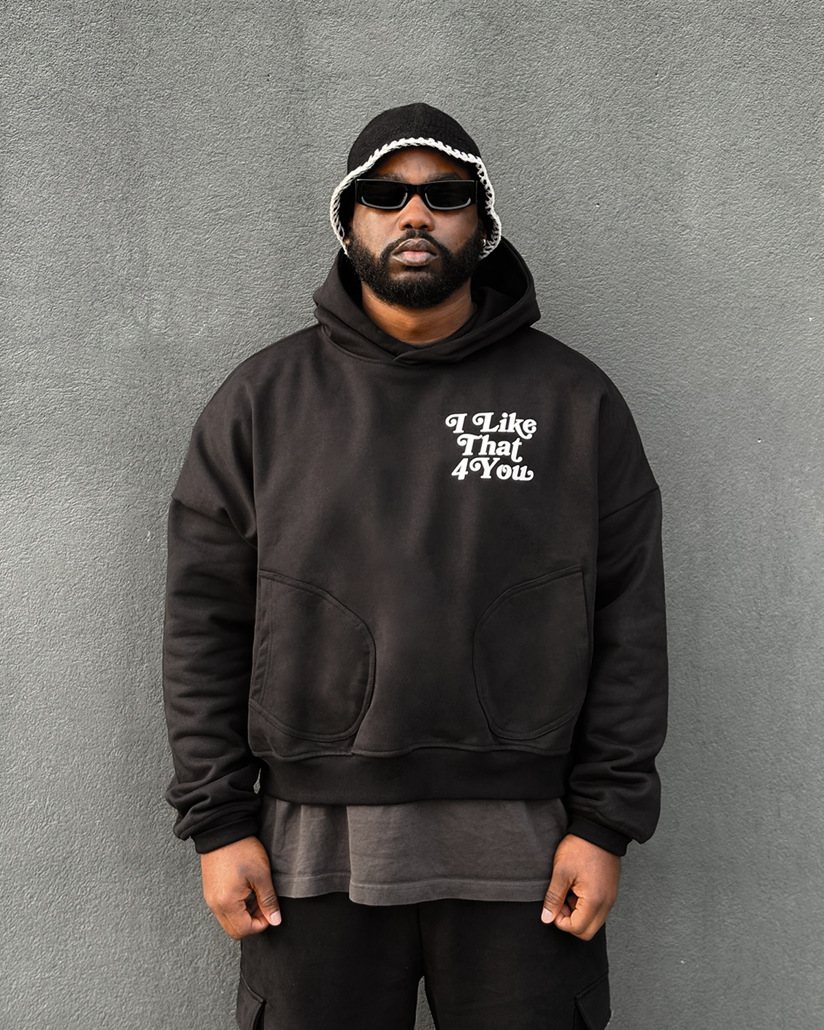 MITTEN POCKET CROPPED HOODIE